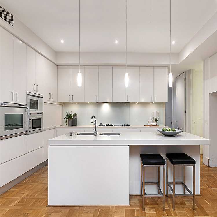 Gray and Red Kitchen Furniture in Matte Lacquer Finish