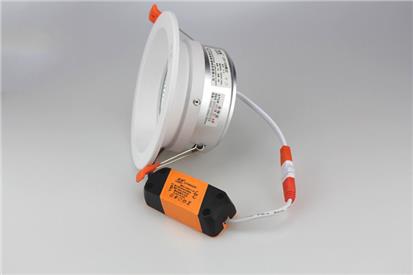 83cd80459e7107549418606c70e09467