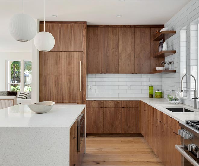 Armoire de cuisine en bois massif