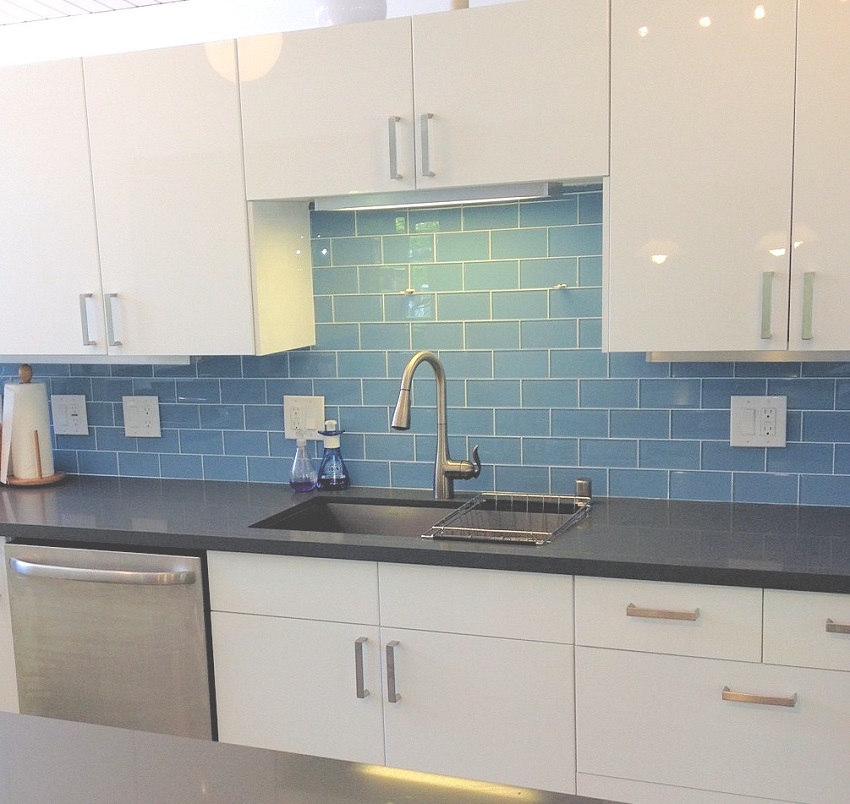 kitchen-tile-backsplash-blue.jpg
