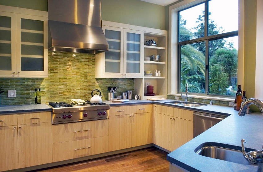 green kitchen(1).jpg
