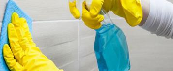  How To Remove Hard Water Stains On Bathroom Tiles - Best Ways To Clean Water Spots