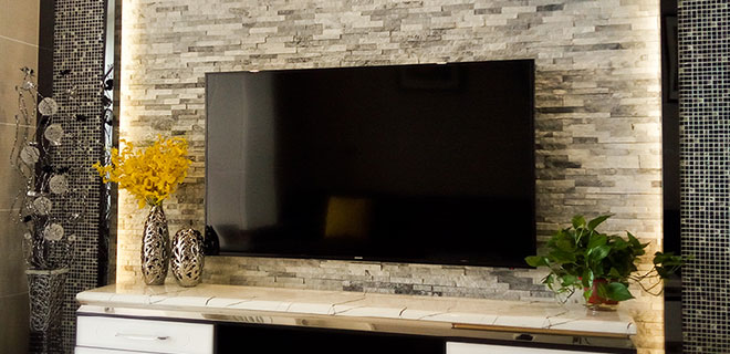 What Are The Pros & Cons Of Using Ceramic Tiles For TV Wall?