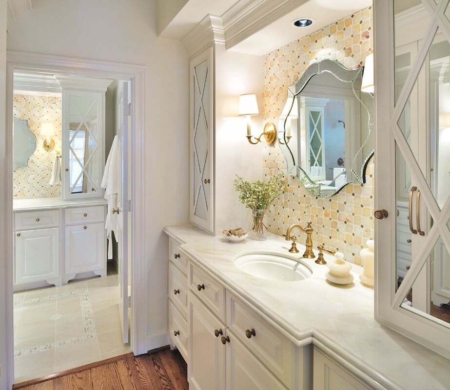 mirror cabinet 2.jpg