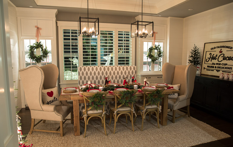 christmas decorating ideas for  dining room.png